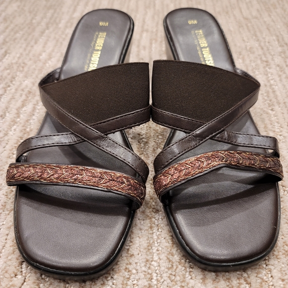 Tender Tootsies Mules - Picture 7 of 8